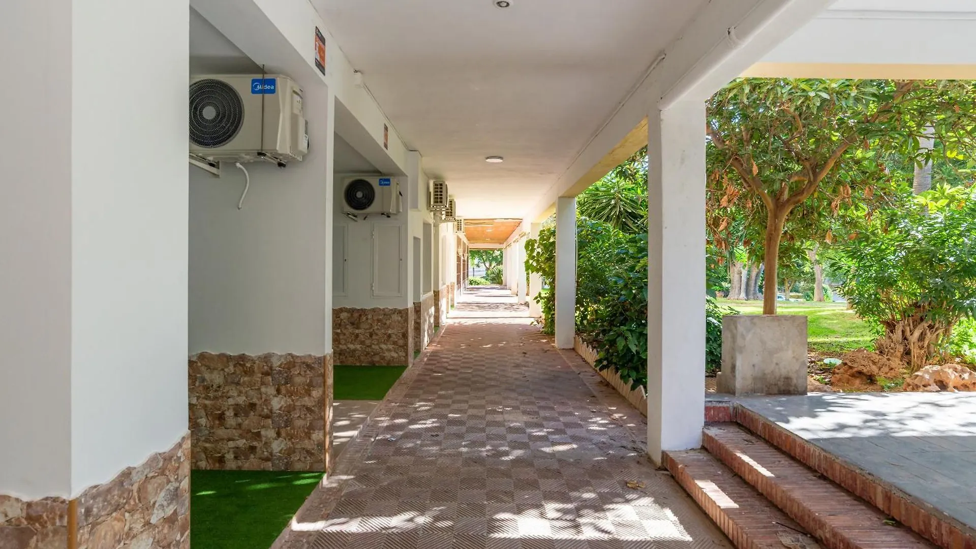 Beach Garden Apartment Torremolinos 0*,
